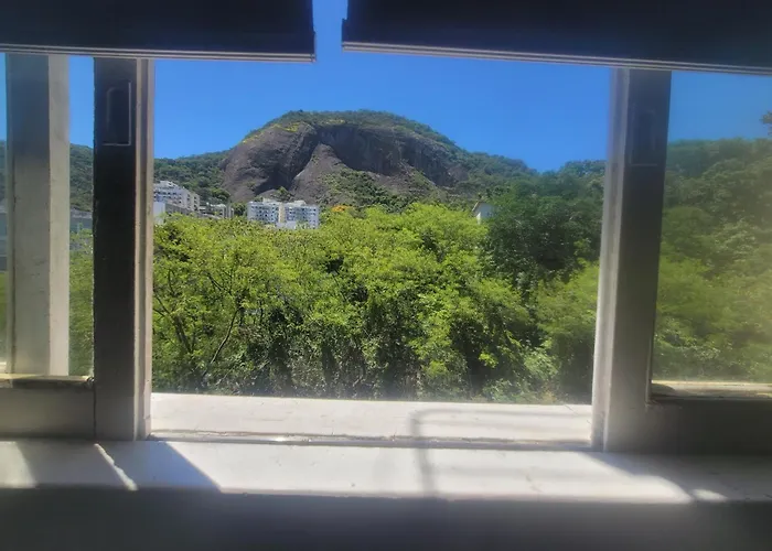 Top 20 - Copacabana - Praia E Vista Para Montanhas Rio de Janeiro